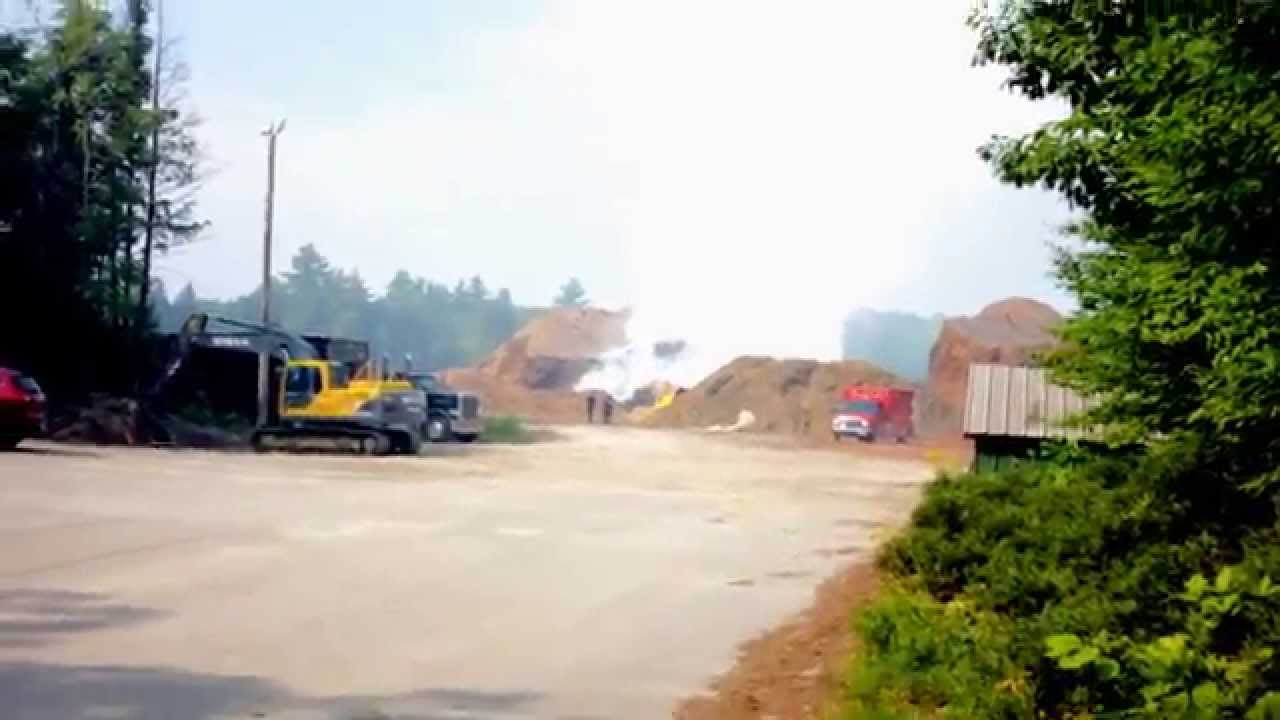 Large Bulk Mulch Fire in Farmington New Hampshire (2nd Alarm) YouTube