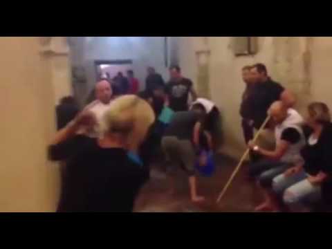 „ძალა ერთობაშია“ იტალიაში წმინდა ნიკოლოზის ტაძარი დაიტბორა, რომელიც ემიგრანტებმა დაასუფთავე�