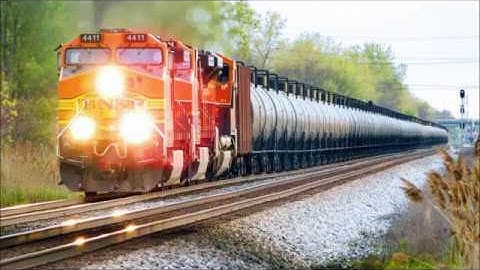 All 3 BNSF Paint Schemes on 1 Train - H2 C44-9W #4411, H1 #1011 & H3 SD70ACe #8545 - Mentor OH