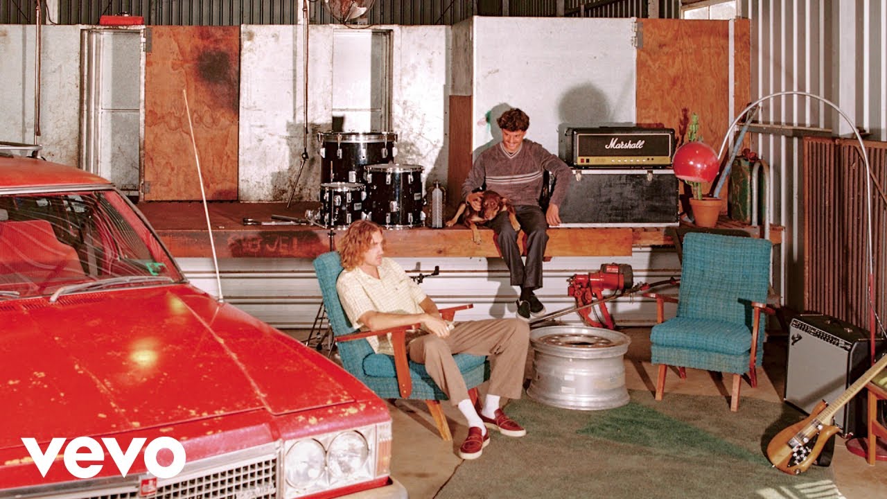 Assista a Old Mervs - Focus (Official Audio) no YouTube Assista a Old Mervs - Focus (Official Audio) no YouTube