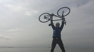 久々の自転車 （海の旅)