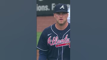 Dansby Dinger vs. the Braves! 🚀