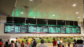 Barcelona Sants; station announcement for train to Maçanet-Massanes via Mataró (20130930)
