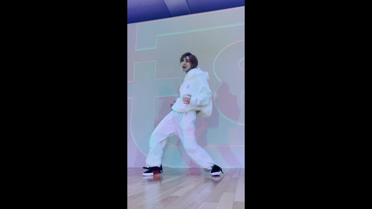 81 DANCE STUDIO] SMAP - がんばりましょう / Shime #Shorts - YouTube