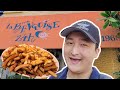 Montreal&#39;s MOST FAMOUS POUTINE SPOT! La Banquise Review