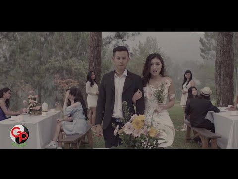 Five Minutes - Cinta Kedua (Official Music Video)
