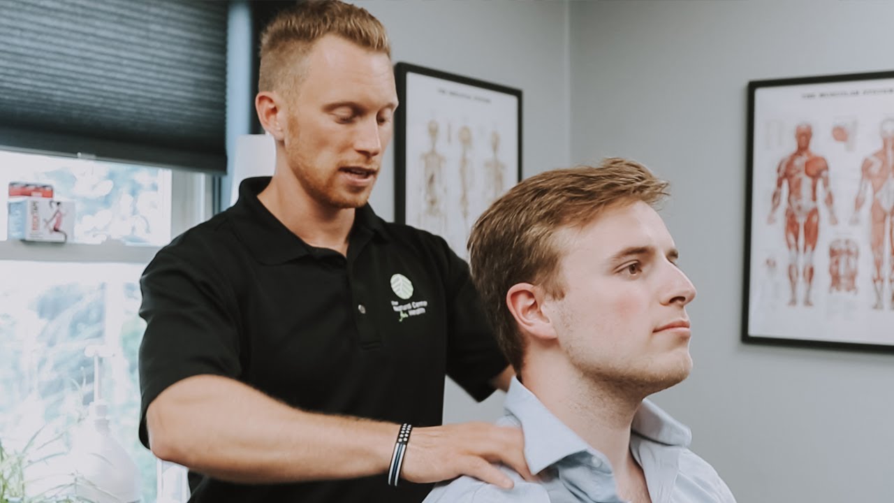 CHIROPRACTIC STUDENT GETS ADJUSTED BY DR. DAN! YouTube