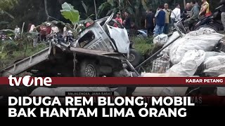 Download lagu Mobil Bak Pengangkut Rongsokan Tabrak Lima Motor, Satu Orang Tewas | Kabar Petang tvOne