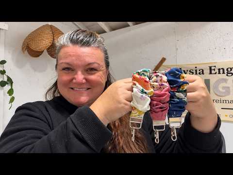 EASIEST 5-MINUTE SEWING PROJECT *beginner friendly* SCRUNCHIE WRISTLET KEYCHAIN tutorial