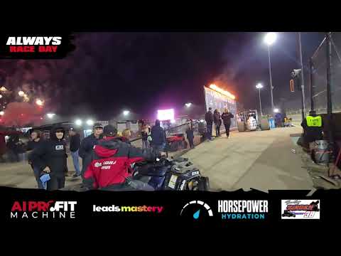 Daison Pursley goes back to victory lane at 4 Crown