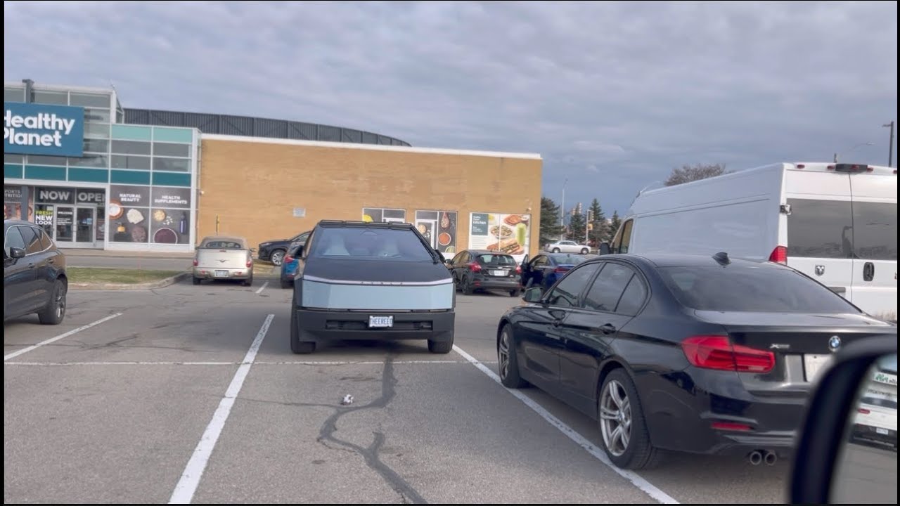 Spotted a modified Tesla, Cyber Truck in Oakville 🇨🇦