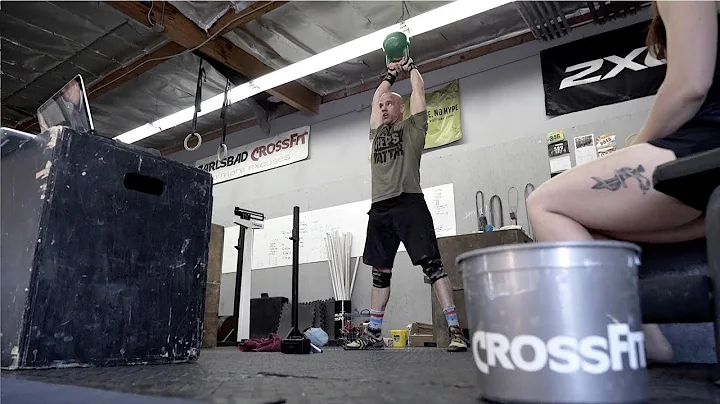 World-Record Attempt: 950 Kettlebell Swings in 60 ...