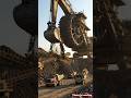 World's Biggest Excavator 😱 Bigger Than a Building! #Shorts #viral #exacavator #mining