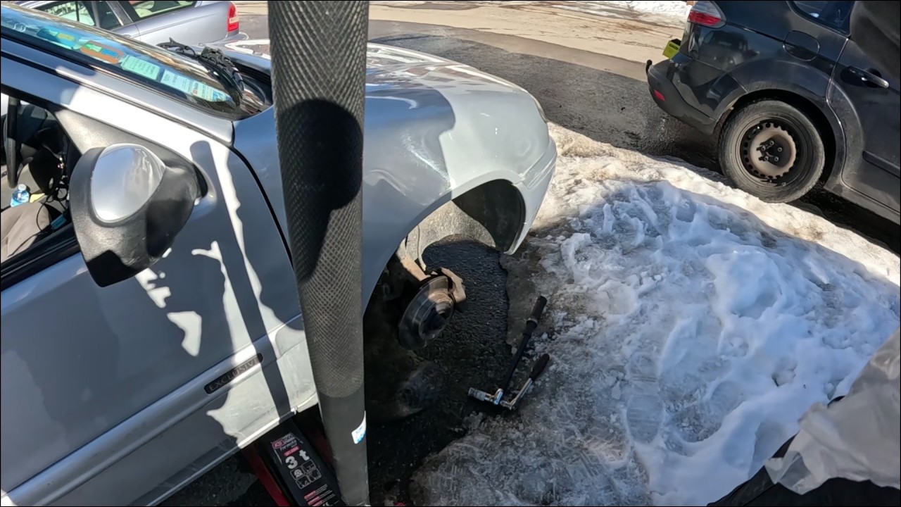 Saxo Brakes Broke ~ Back On The Road Again