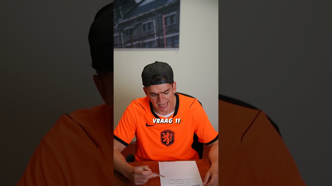 Ben jij al druk met examens? 📚  #addoennick #sketchcomedy #examens #school #docent