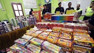Crackdown in Ipoh seizes RM50,000 worth of fireworks screenshot 2