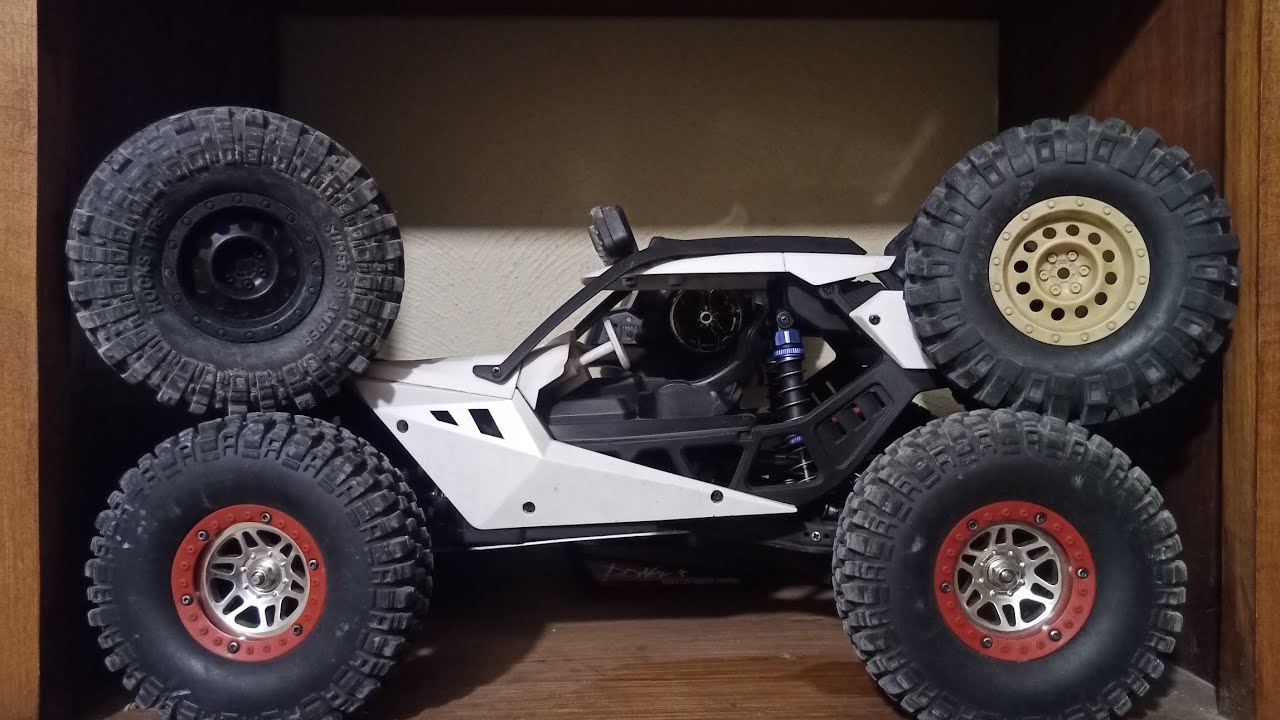 Cheap High Speed crawler RC Car wltoys 12429 trying different tires soft and rock tires