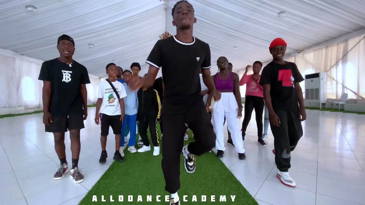 Kizz Daniel - Lie (Official Dance Video)
