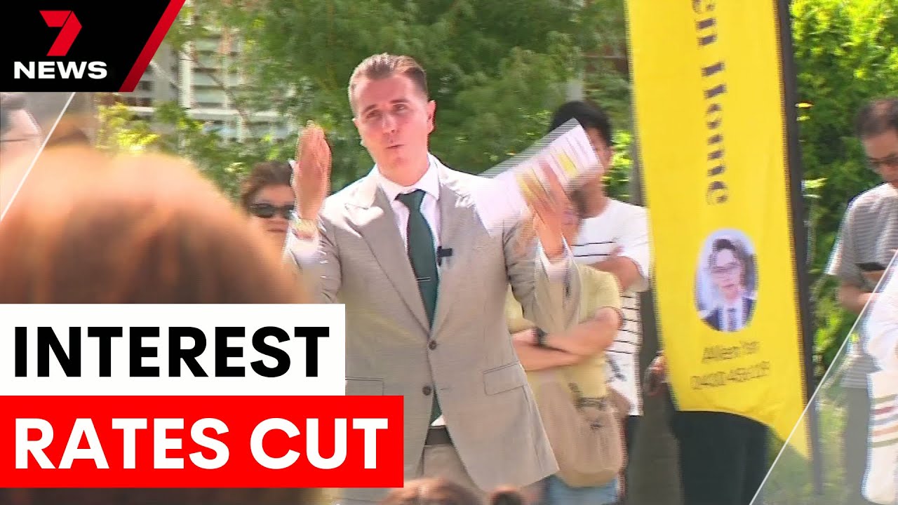 Reserve bank considers another interest rate cut | 7NEWS - YouTube
