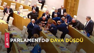 Gürcüstanın hakim partiya ilə müxalifət deputatları arasında qarşıdurma yaşandı – APA TV