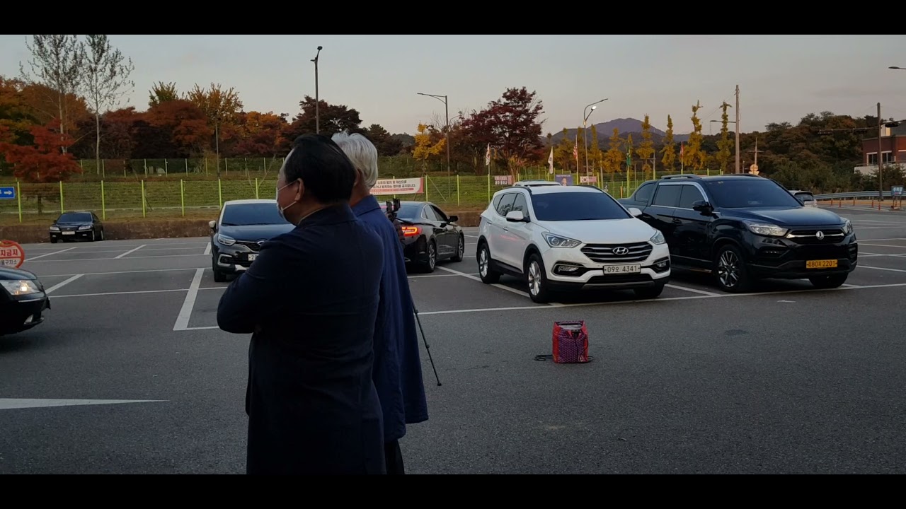 박대통령님은 지금 부활을 준비하고 계시며 박대통령님께서 툴툴 털고 우리앞에 갑자기 나타나시는 날 보수우파의 재건은 시작됩니다 ... 박대통령님은 지금 부활을 준비하고 계시며 박대통령님께서 툴툴 털고 우리앞에 갑자기 나타나시는 날 보수우파의 재건은 시작됩니다 ...