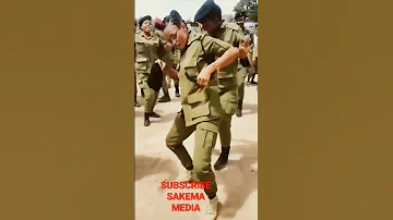 Jeshi La Police Katika Mazoezi Ya Kuregeza Nyonga 