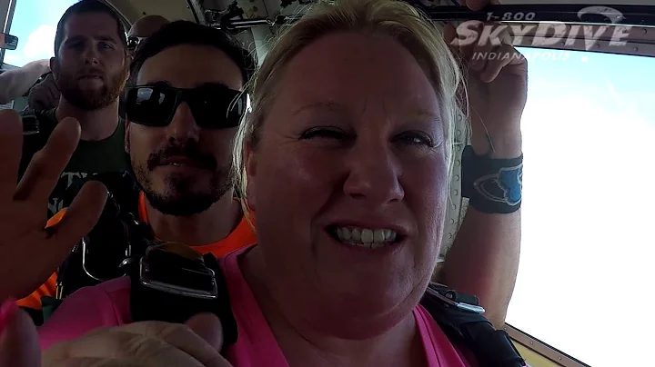 Laura Eckstein's Tandem skydive!