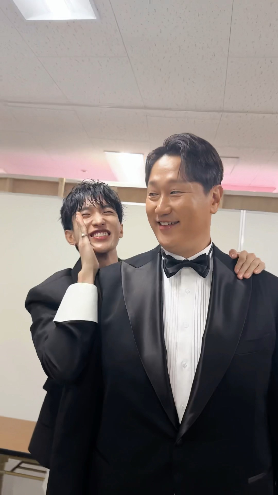 #청바지챌린지 ? with #이대호 #도겸 #DK #부석순 #BSS #BSS_TELEPARTY #부석순_청바지 #BSS_CBZ