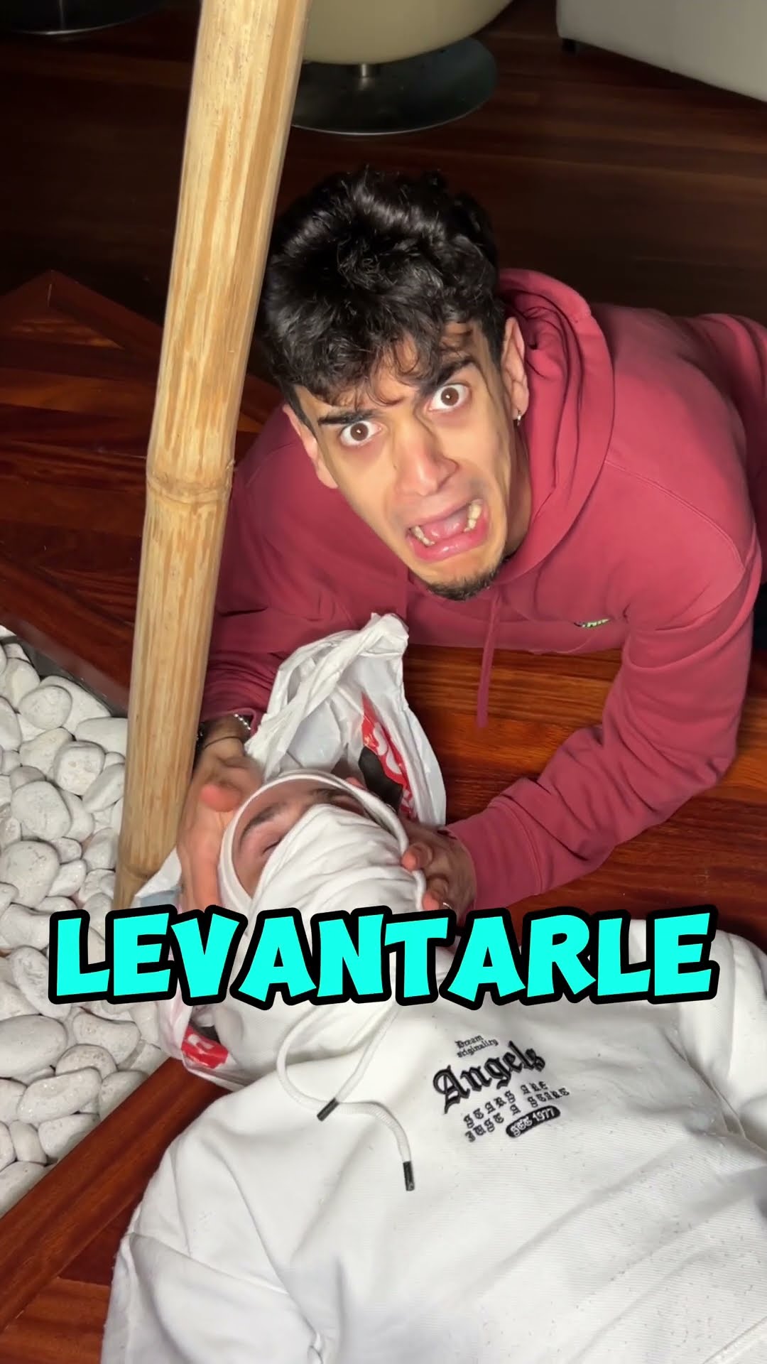 MI AMIGO ENCAPUCHADO TIENE MIEDO AL GRINCH
