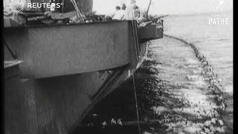 Matrozen duiken van vliegdekschip (1943)