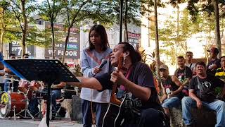 wow macam ella & deddy dores,adik berbakat feat bob Sentuhan buskers-MENDUNG TAK BERERTI HUJAN