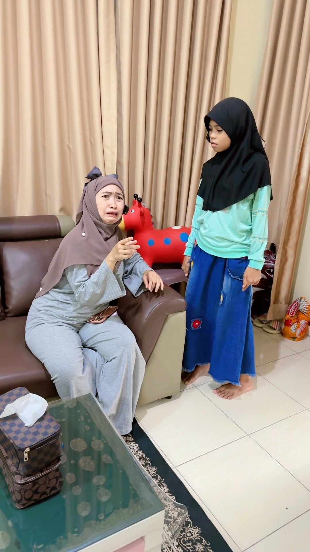 KIRAIN YANG PULANG KERUMAH AINUN TERNYATA HANTU ?