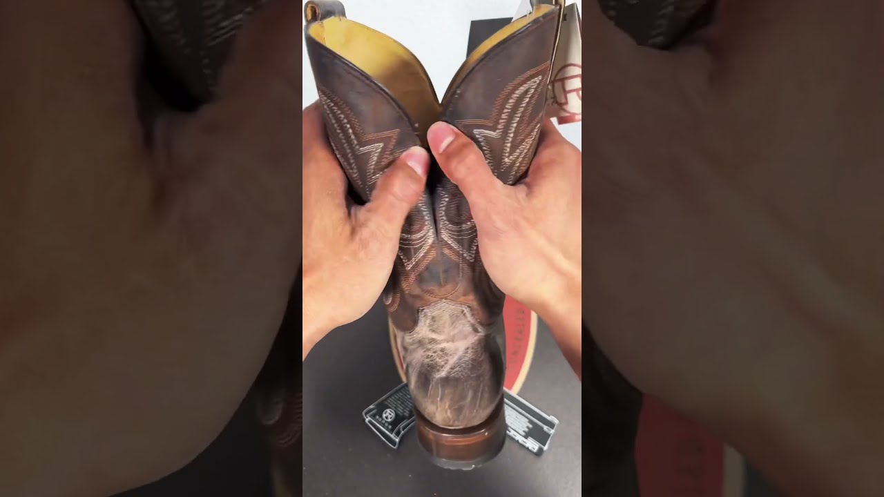 These Cowboy Boots Have All The Stuff Cowboyboots Westernboots