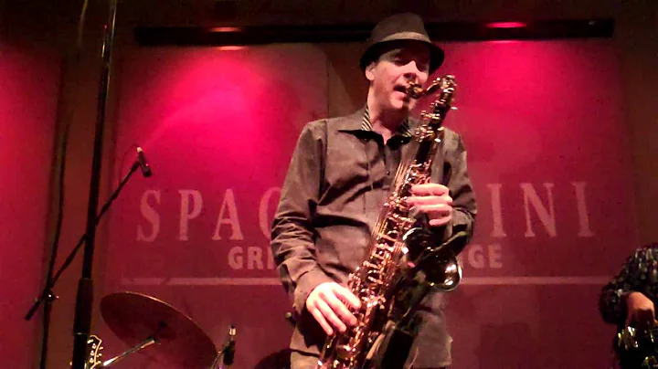 Darren Rahn performs G Blues Live at Spaghettinis