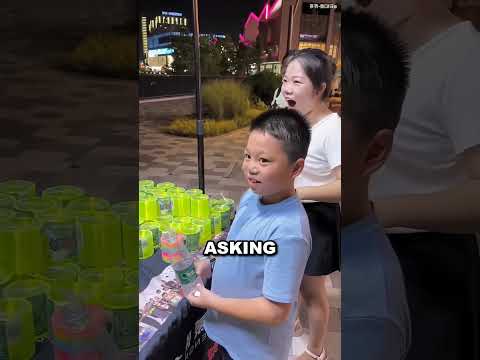 هذا الرجل يستطيع لعب السلينكي بأفضل طريقة