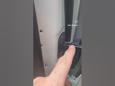 Ford Escape door issue - YouTube