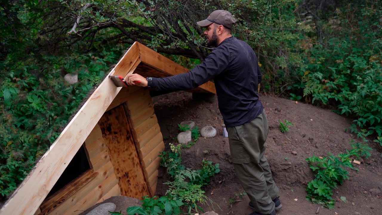 Dugout Raining Solo overnight in a mountain dugout during rain. Working with wood in ...