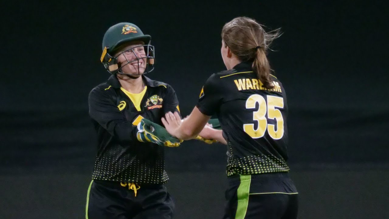 Lanning, Perry star as Aussies start on strong note