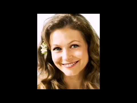 Эльвира Болгова: «Слава постучалась ко мне слишком рано ». Биография. Лучшие фильмы.