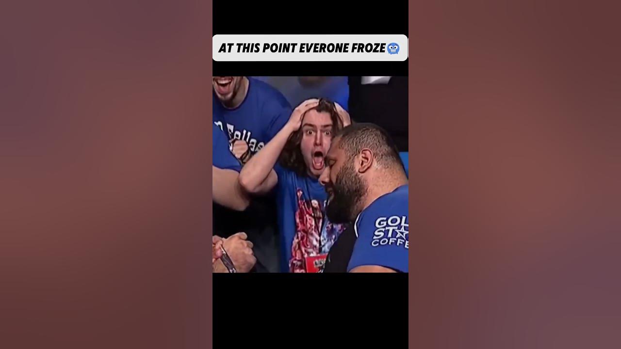 The whole crowd became 😶 #armwrestling #devonlarratt #levansaginashvili