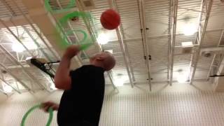 Steve Mills. Perfect ball bounce while juggling four rings