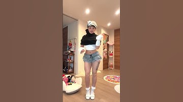 Thumbnail of 🐰帽子可愛い🐰❤️🤖#dance #robot #robotdance #ロボット #ダンス #ロボットダンス #babyslow #dollgirl