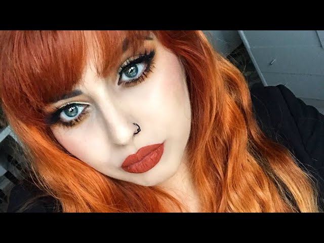 ASMR LO-FI - cosa c’è nel mio beauty case? 👝💄intense whispering ita