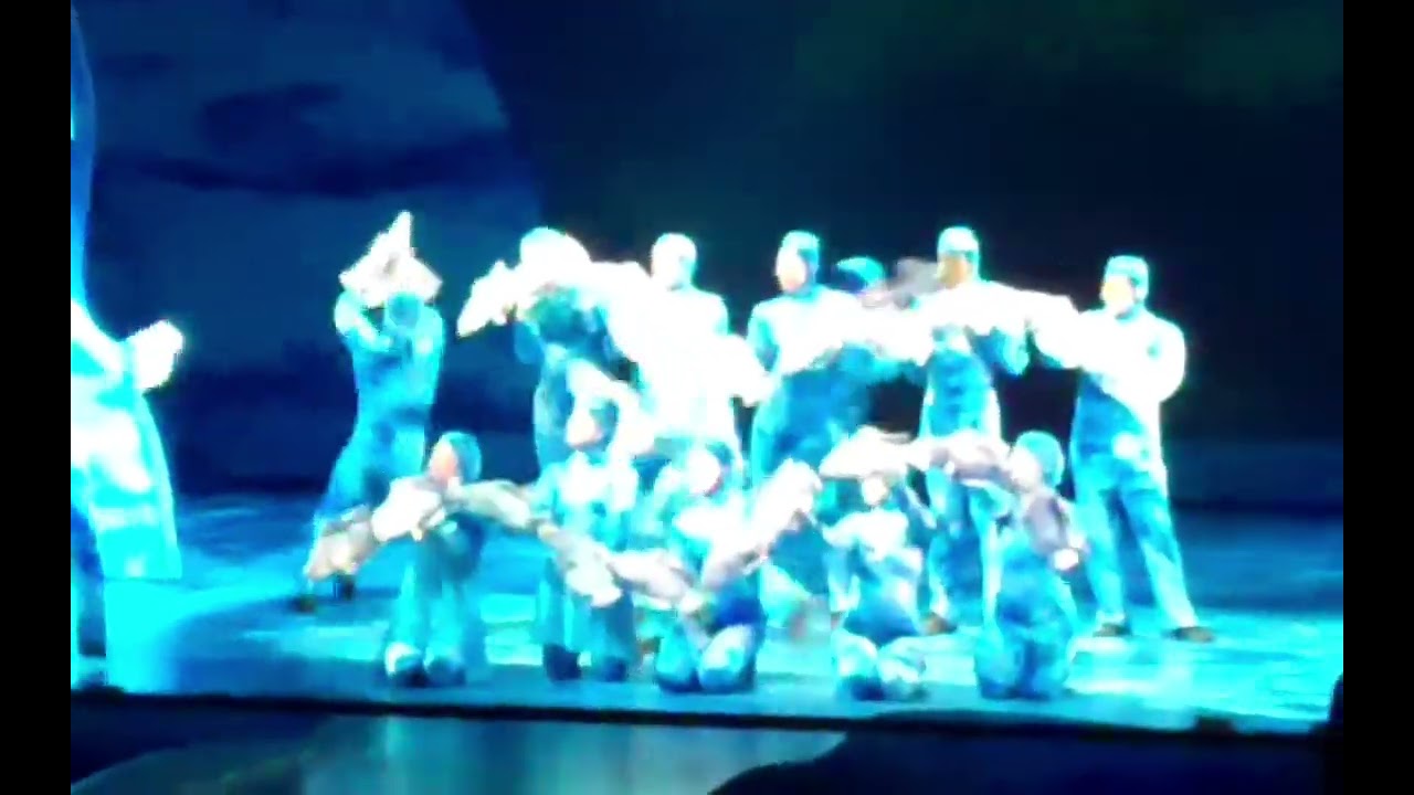 Finding Nemo the musical moonfish Marlin Dory acrhor Bruce chum Mr Ray crush bubble Deb Gill 2010