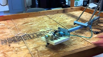 Monopod hopping robot