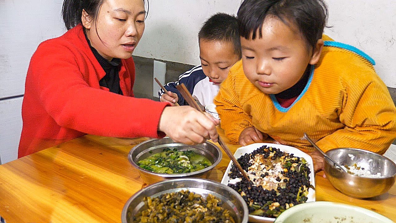 20元買了一條鯧魚，媳婦做豆豉蒸魚，寶寶一口接一口吃