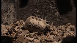 Download lagu Perturbator - Complete Domination ft. Carpenter brut (Un videoclip)