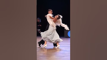 🦢#standard #dancers #slowfox #dance #ballroomdance #elegant #dress #dancesport #mallorca