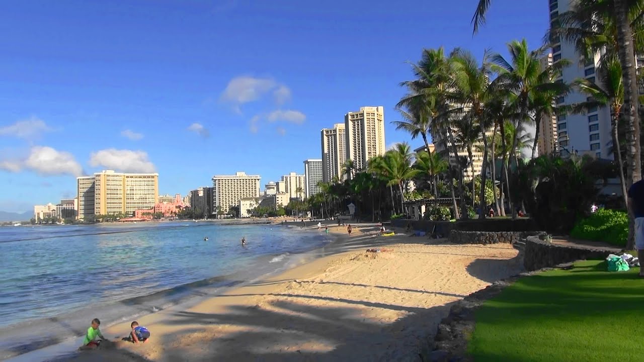 ワイキキ ビーチ を ぶら り散歩 Stroll While Walking The Waikiki Beach ぶらり旅ハワイ Youtube