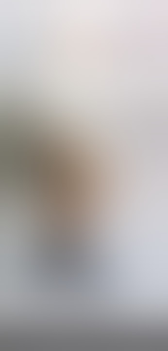 Stunning  model slips a nipple